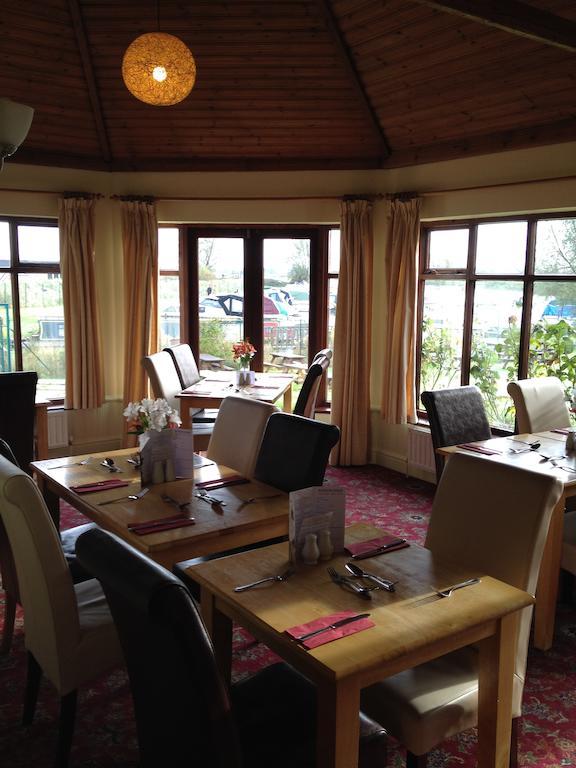 The Lazy Otter Stretham Exterior foto